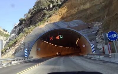 Semáforos cuadrados de carril en paso inferior VIDEOANÁLISIS