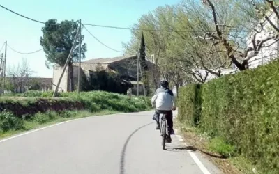 Carretera sin arcén: cómo circular con seguridad y evitar sanciones