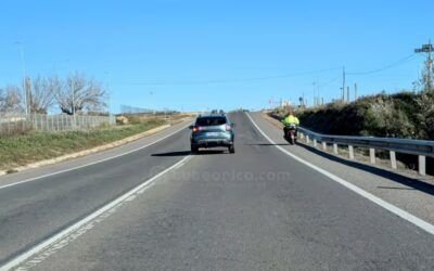 Adelantamiento a ciclomotor en carretera convencional | FOTOANÁLISIS