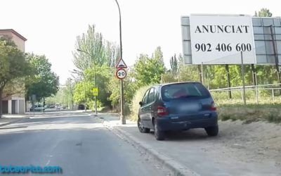 Estacionamiento sobre la acera, minivideo
