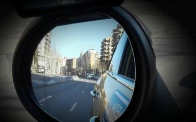 Retrovisor izquierdo del vehículo videoanálisis