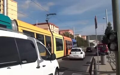 Adelantamiento por la derecha a tranvía VIDEOANÁLISIS