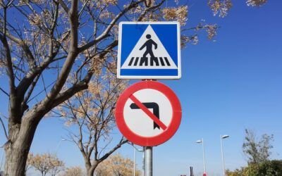 R303 Prohibido girar a la izquierda, imagen