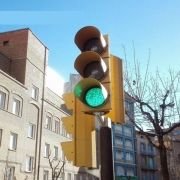 Semáforo verde con stop vertical videoanálsis