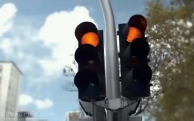 Semáforo circular con luz roja videoanálisis