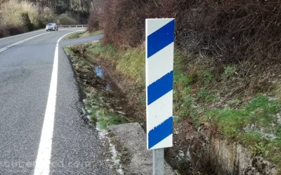 Paneles verticales o balizas planas