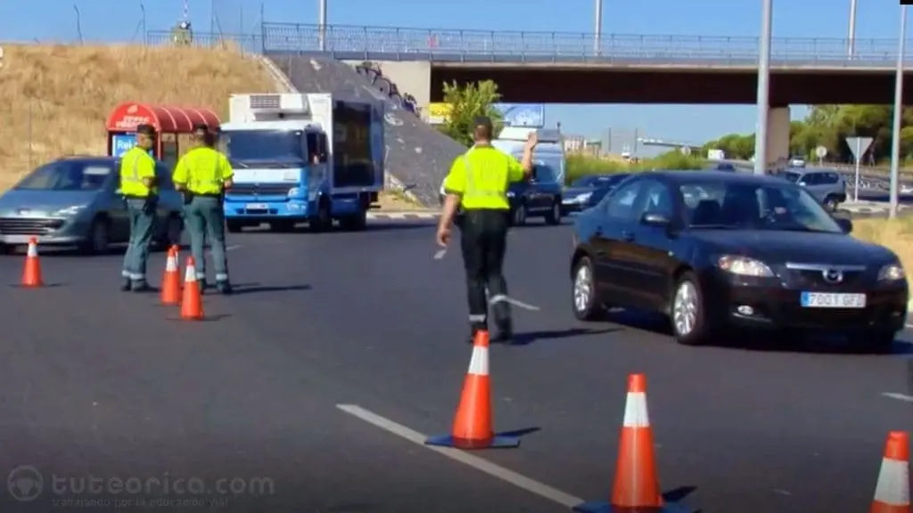Control de trafico por los agentes