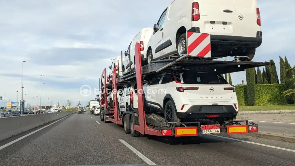 Transporte de vehículos por carretera