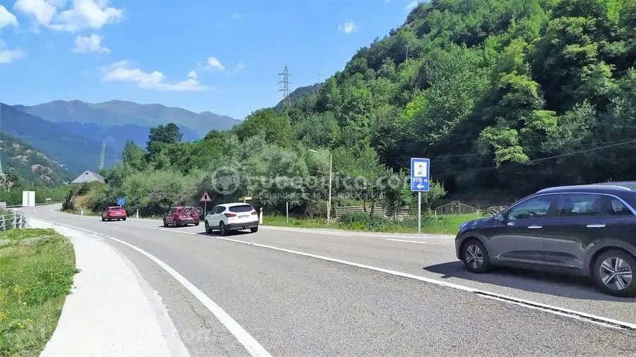 Carretera convencional con trafico