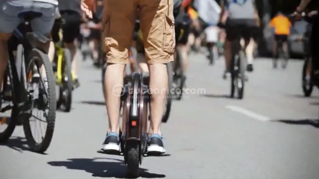 Conductores de bicicletas y vehículos de movilidad personal o vmp
