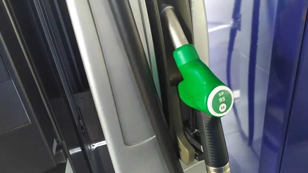 Surtidor de combustible
