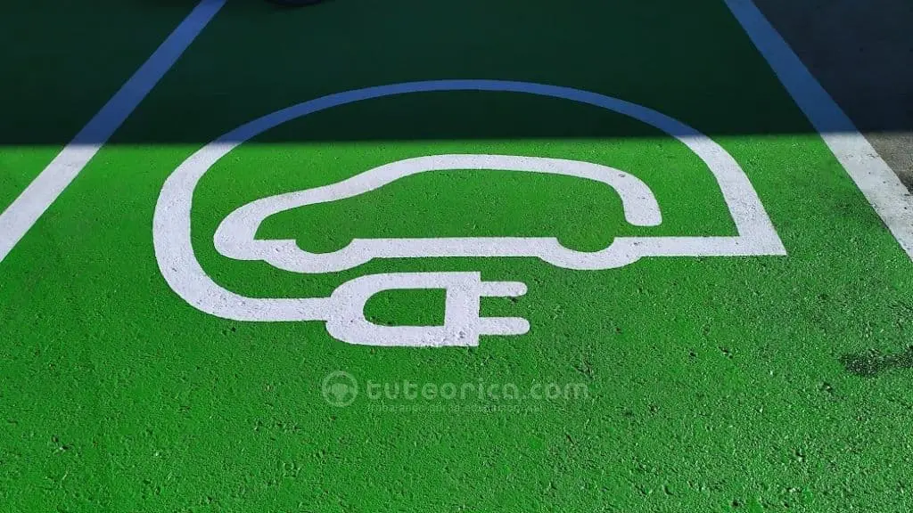 Logo de coche eléctrico