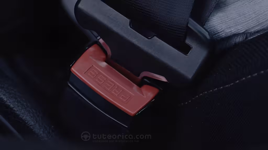 Cinturon de seguridad enganche