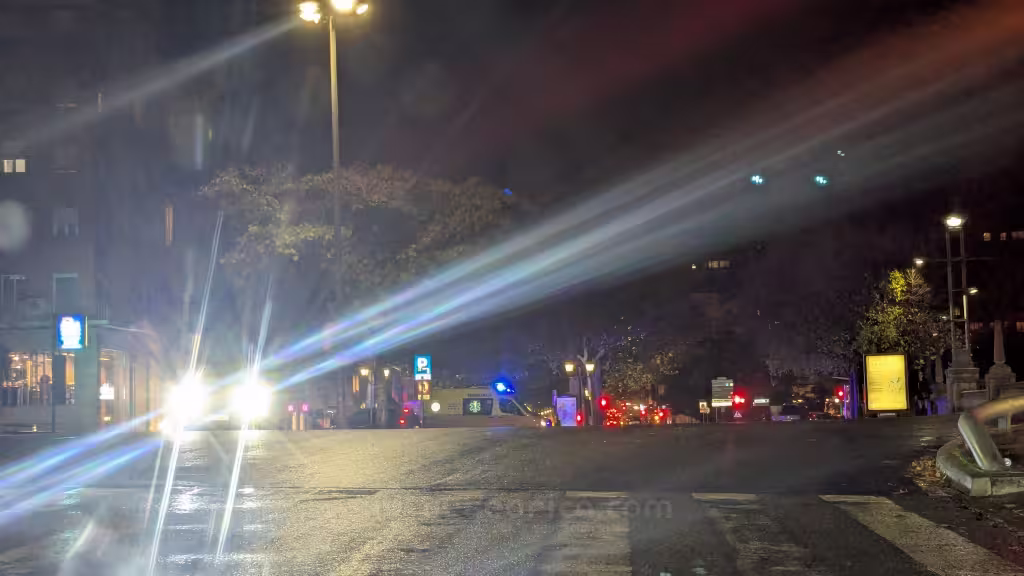 Deslumbramiento por luces en via urbana